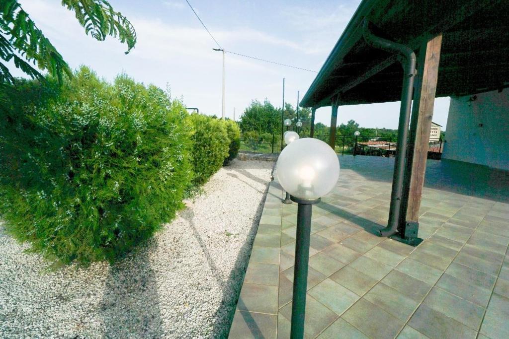 Apartments Mira Savudrija Crveni Vrh Exterior foto